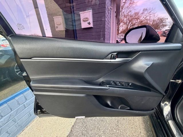 Used 2018 Toyota Camry SE w/ Audio Package FWD image 20