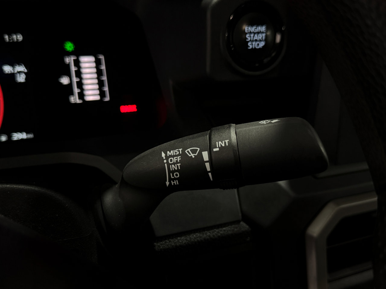 Used 2024 Toyota Tacoma SR image 8