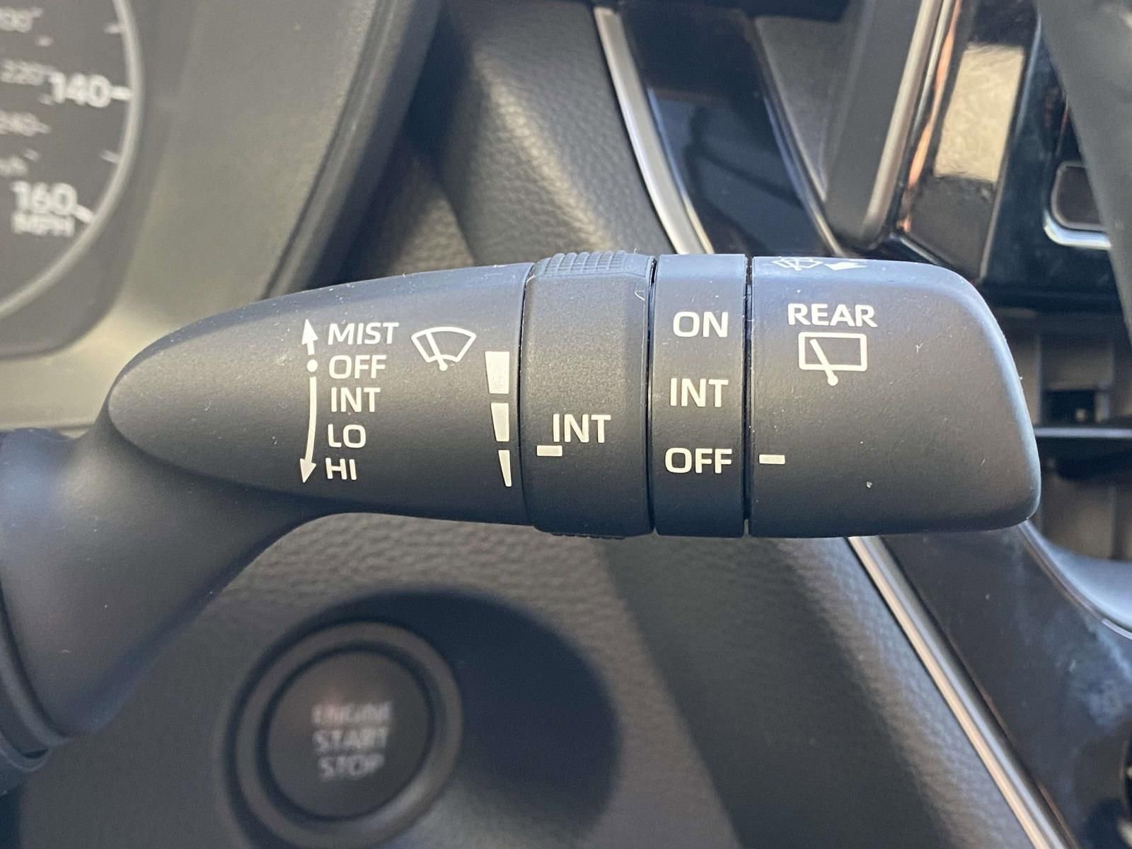 Used 2025 Toyota Corolla Cross LE FWD image 23