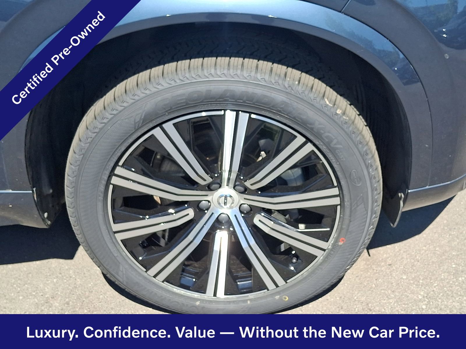 Certified 2024 Volvo XC90 B5 Core w/ Protection Package Premier AWD/4WD image 9
