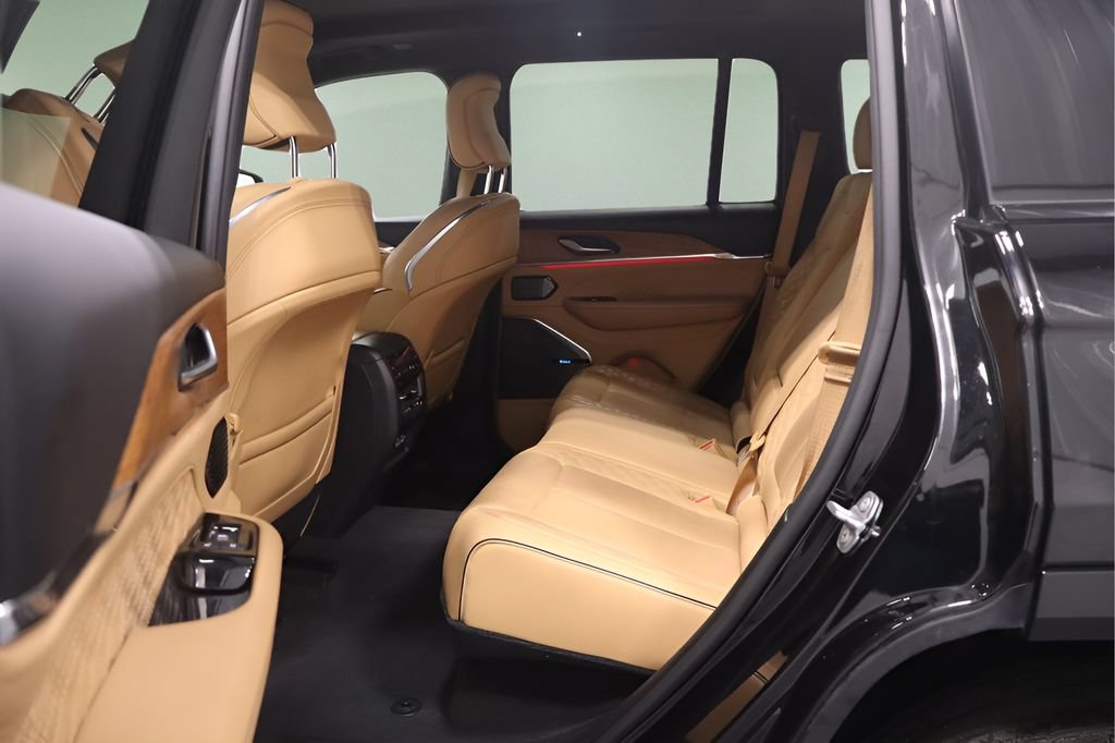 Certified 2022 Jeep Grand Cherokee Summit AWD/4WD image 19