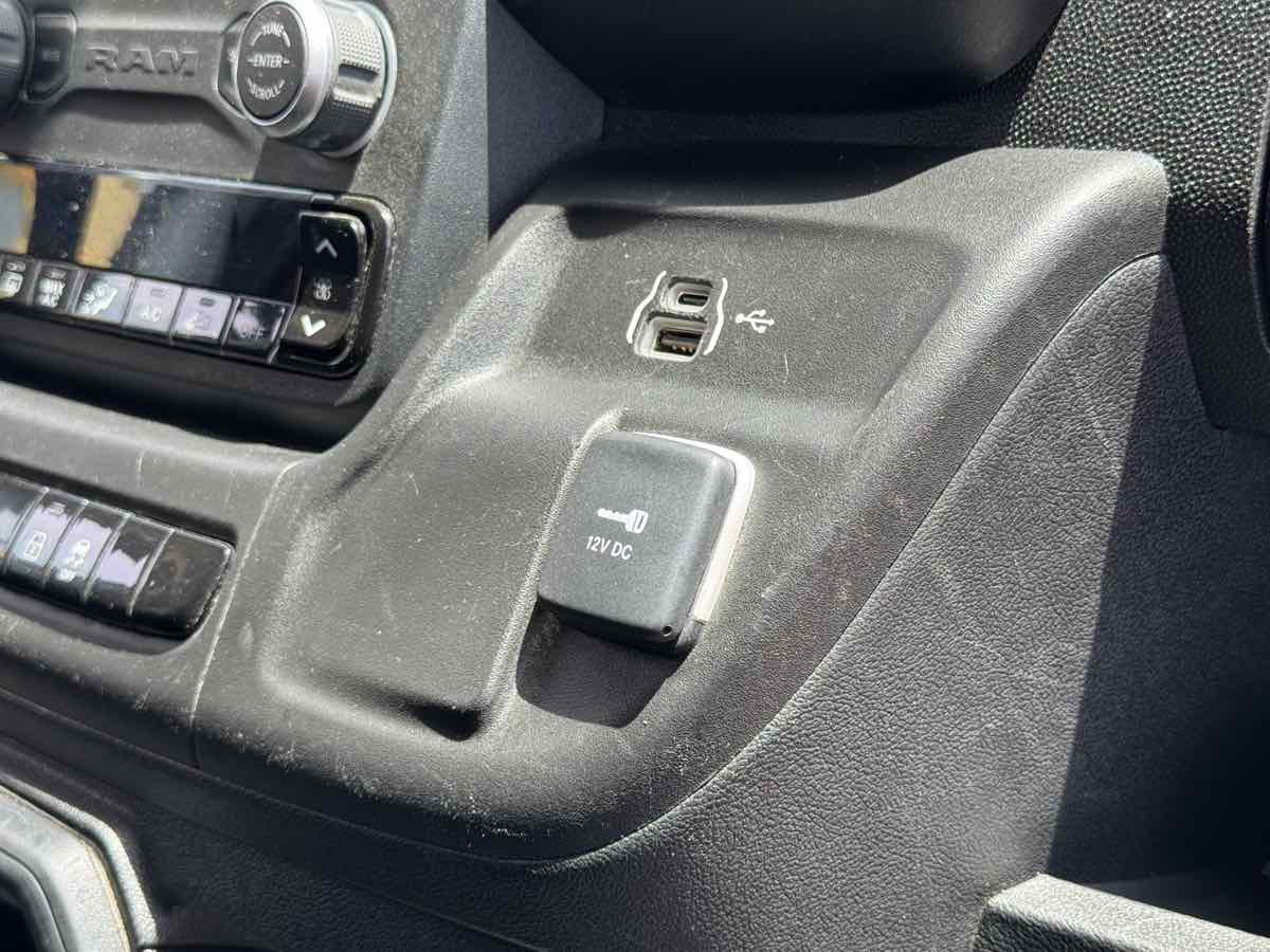 Used 2023 RAM ProMaster 3500 w/ Driver Convenience Group FWD image 17