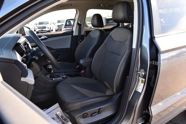 Certified 2022 Volkswagen Taos SE w/ Panoramic Sunroof Package image 19