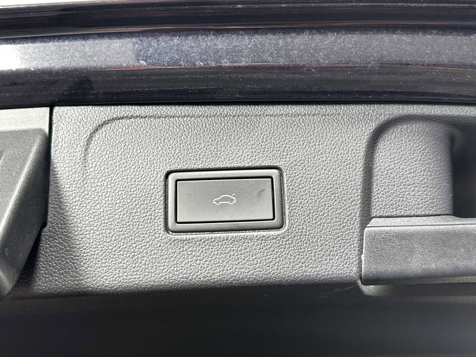 Used 2024 Volkswagen Atlas SE image 26