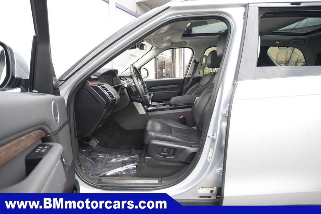 Used 2018 Land Rover Discovery HSE AWD/4WD image 21