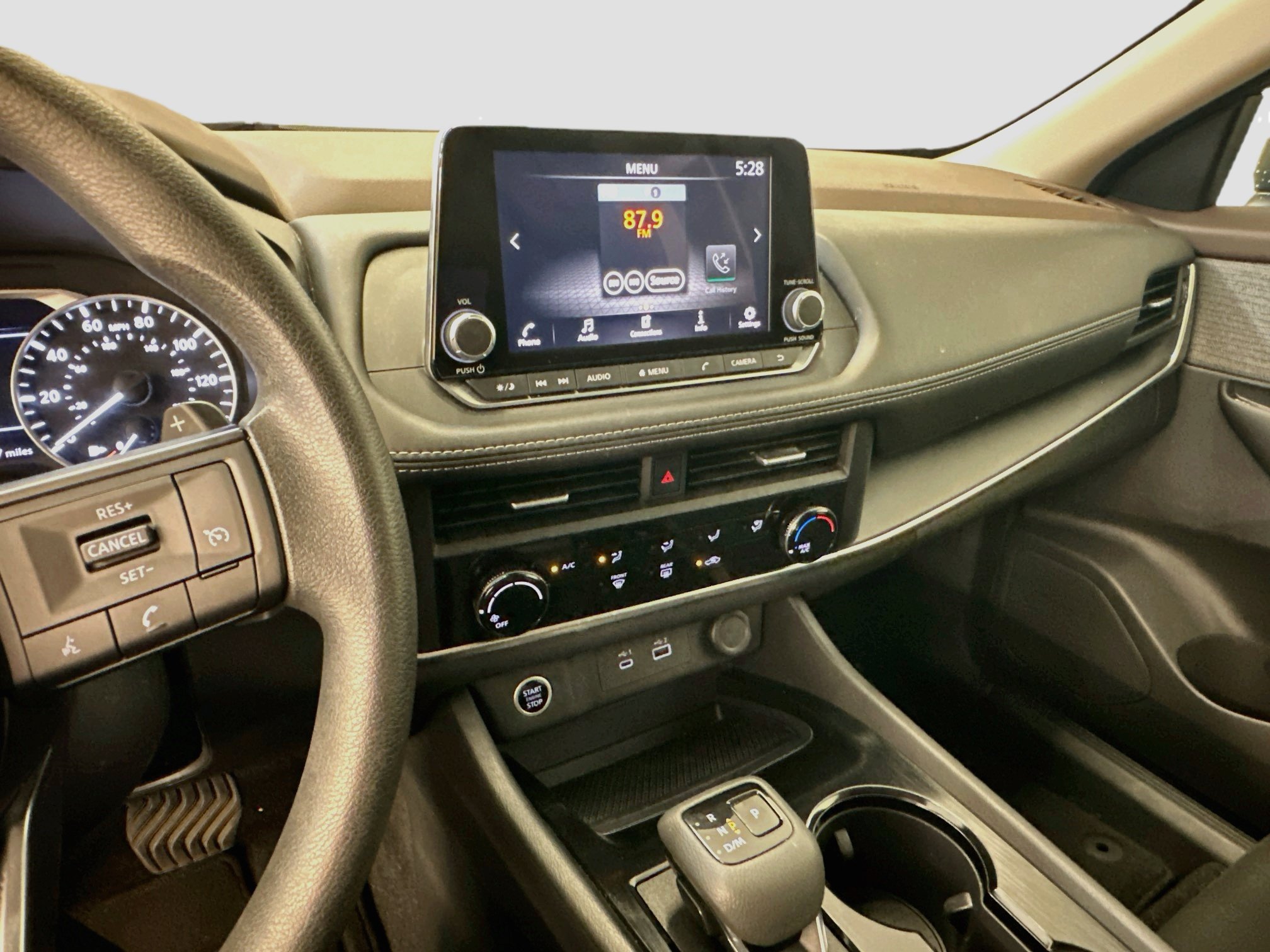 Used 2023 Nissan Rogue S AWD/4WD image 26