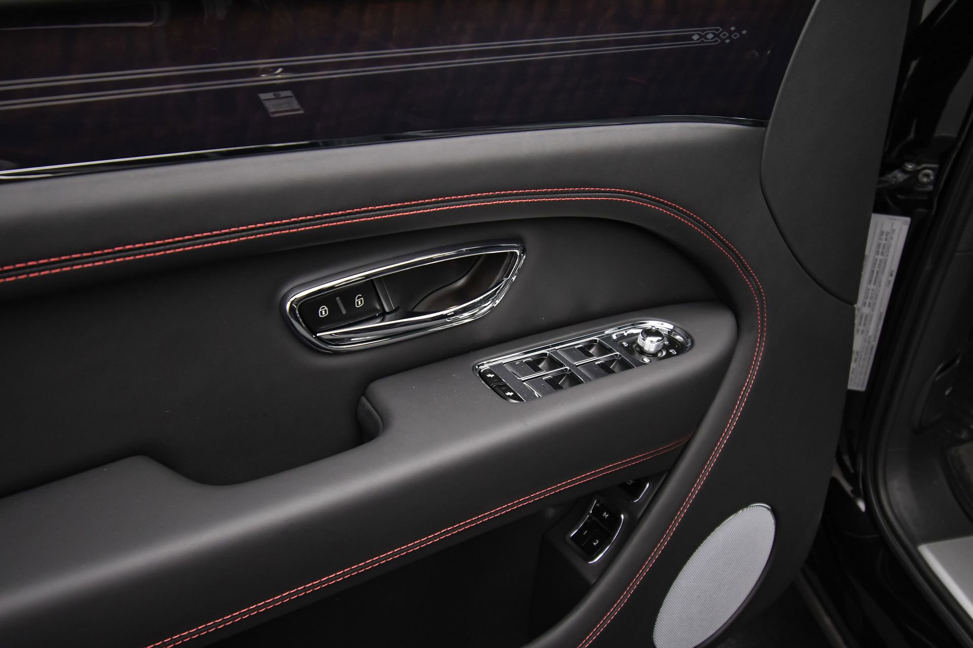 New 2024 Bentley Bentayga Extended Wheelbase image 42