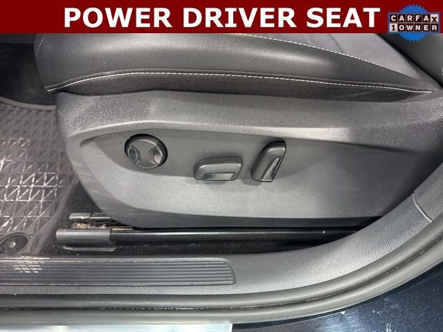 Used 2023 Volkswagen Taos SE w/ Black Wheel Package image 4