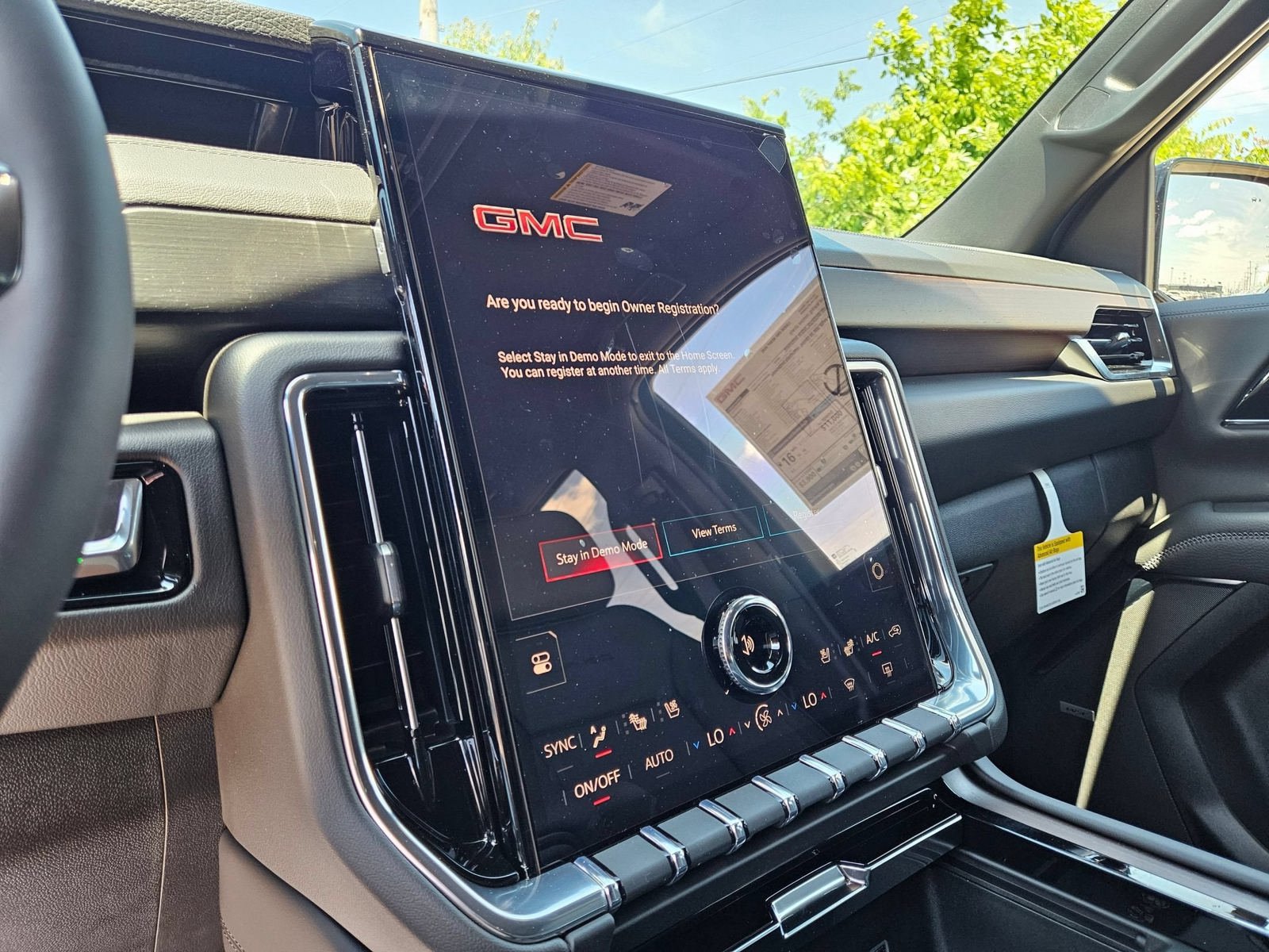 New 2026 GMC Yukon Denali AWD/4WD image 15