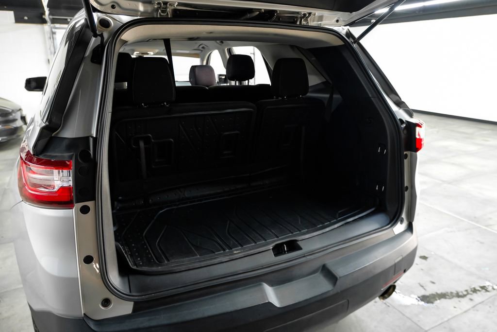 Used 2020 Chevrolet Traverse LS w/ LPO, Blackout Package image 59