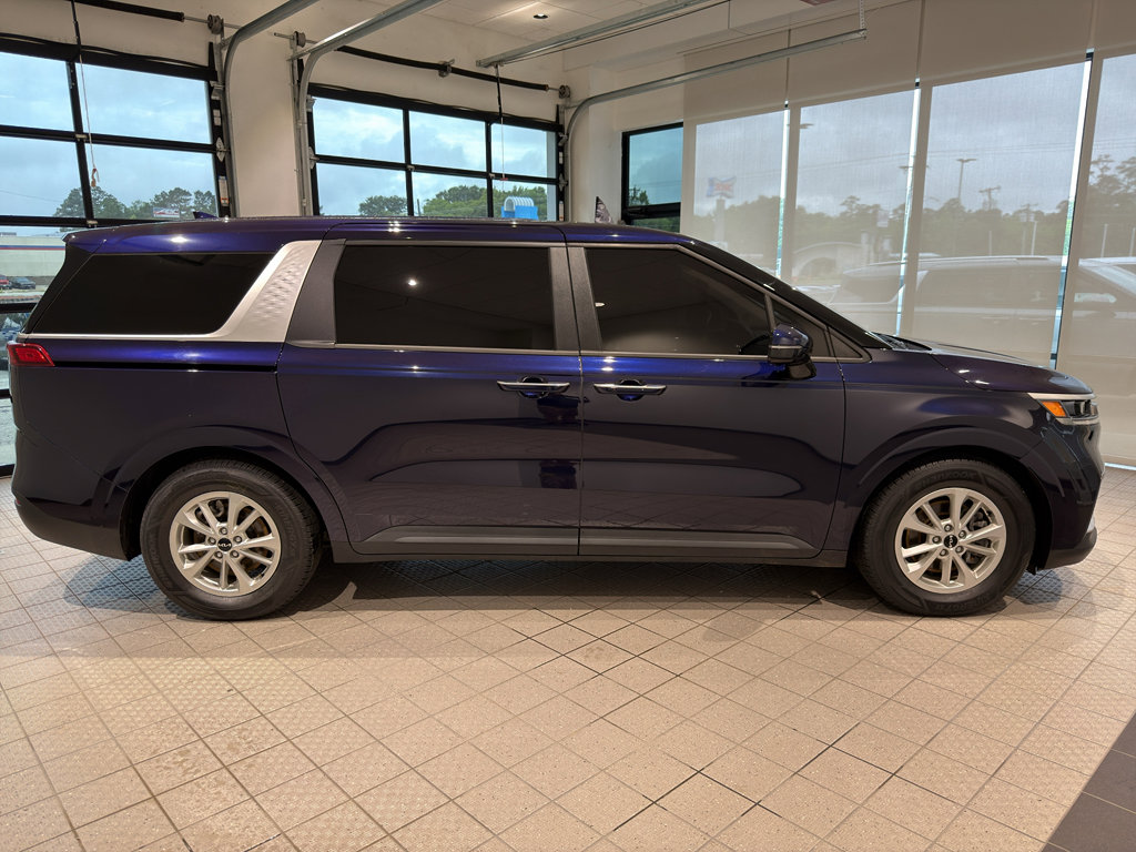 Used 2024 Kia Carnival LX FWD image 6