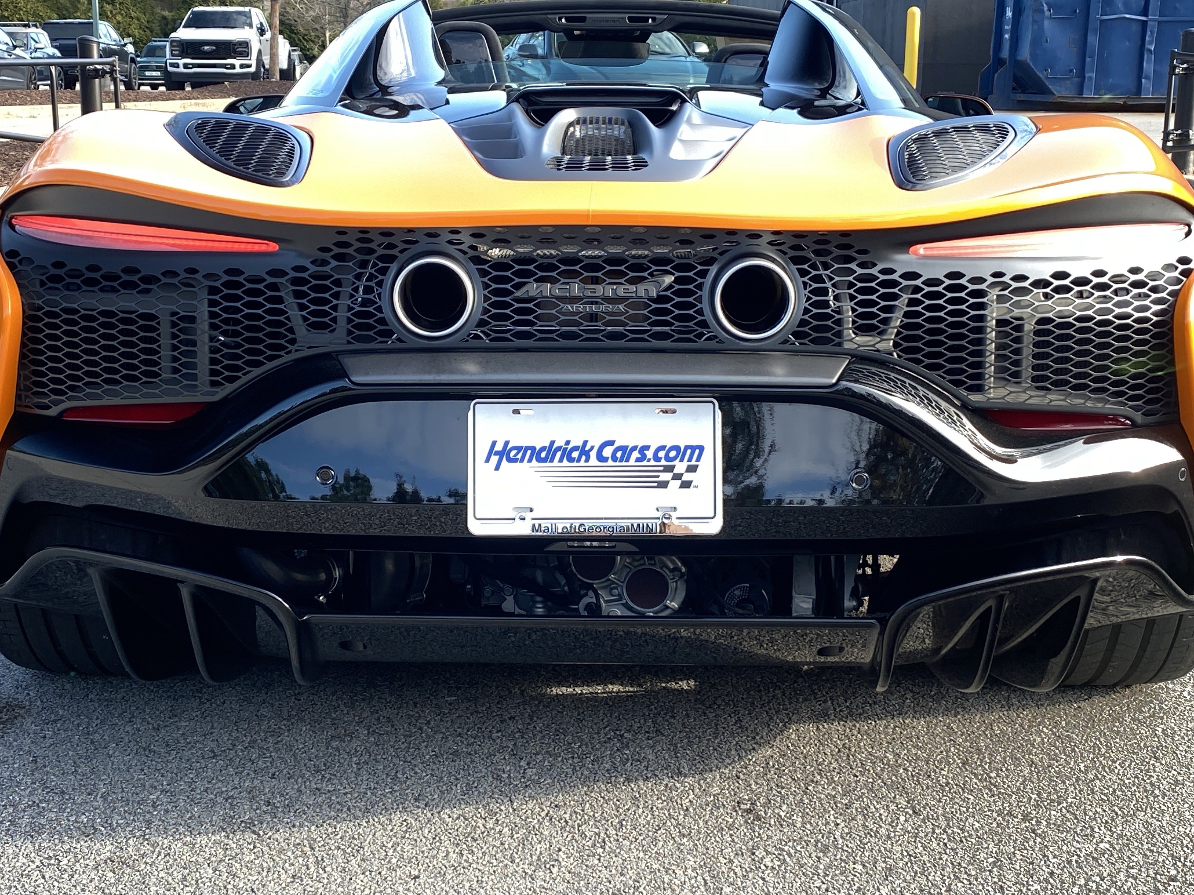 Used 2025 McLaren Artura Spider image 45