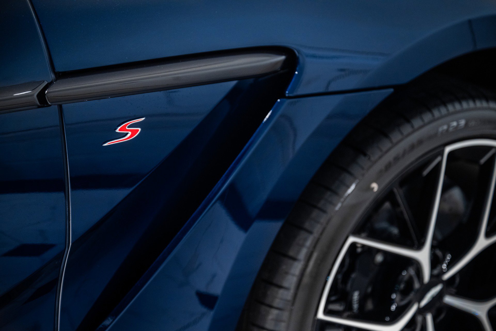 New 2026 Aston Martin DBX S image 9