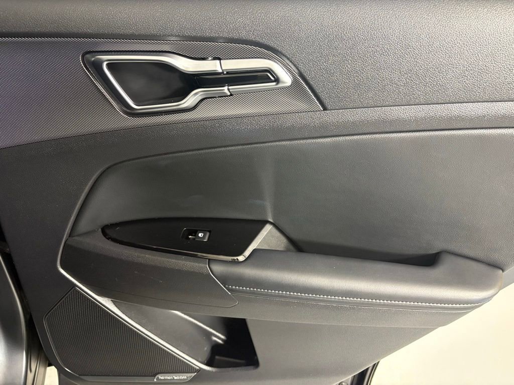 Used 2025 Kia Sportage SX Prestige image 15