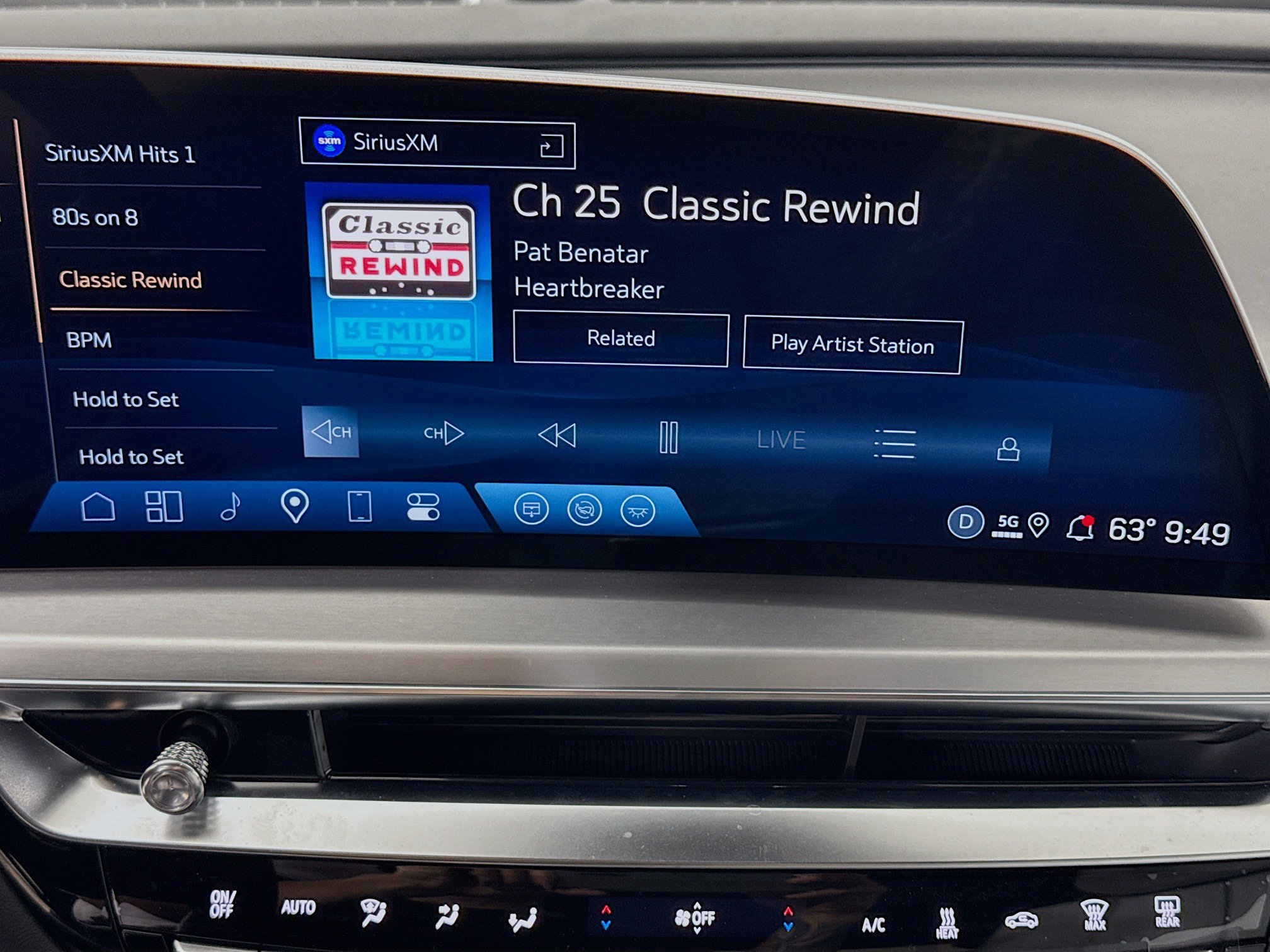 Used 2025 Cadillac Lyriq Sport image 15