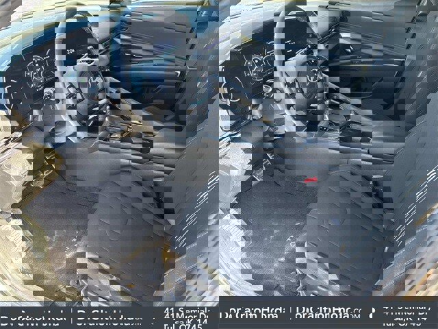 Used 2025 Hyundai Elantra SEL image 10