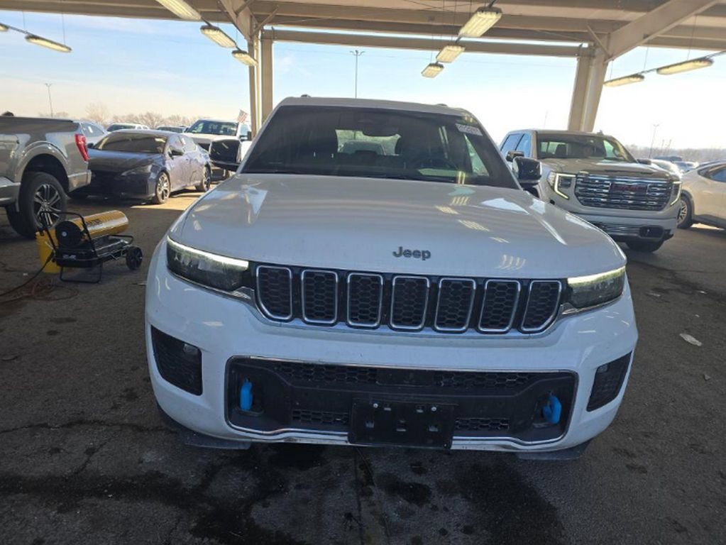 Used 2023 Jeep Grand Cherokee Overland AWD/4WD image 2