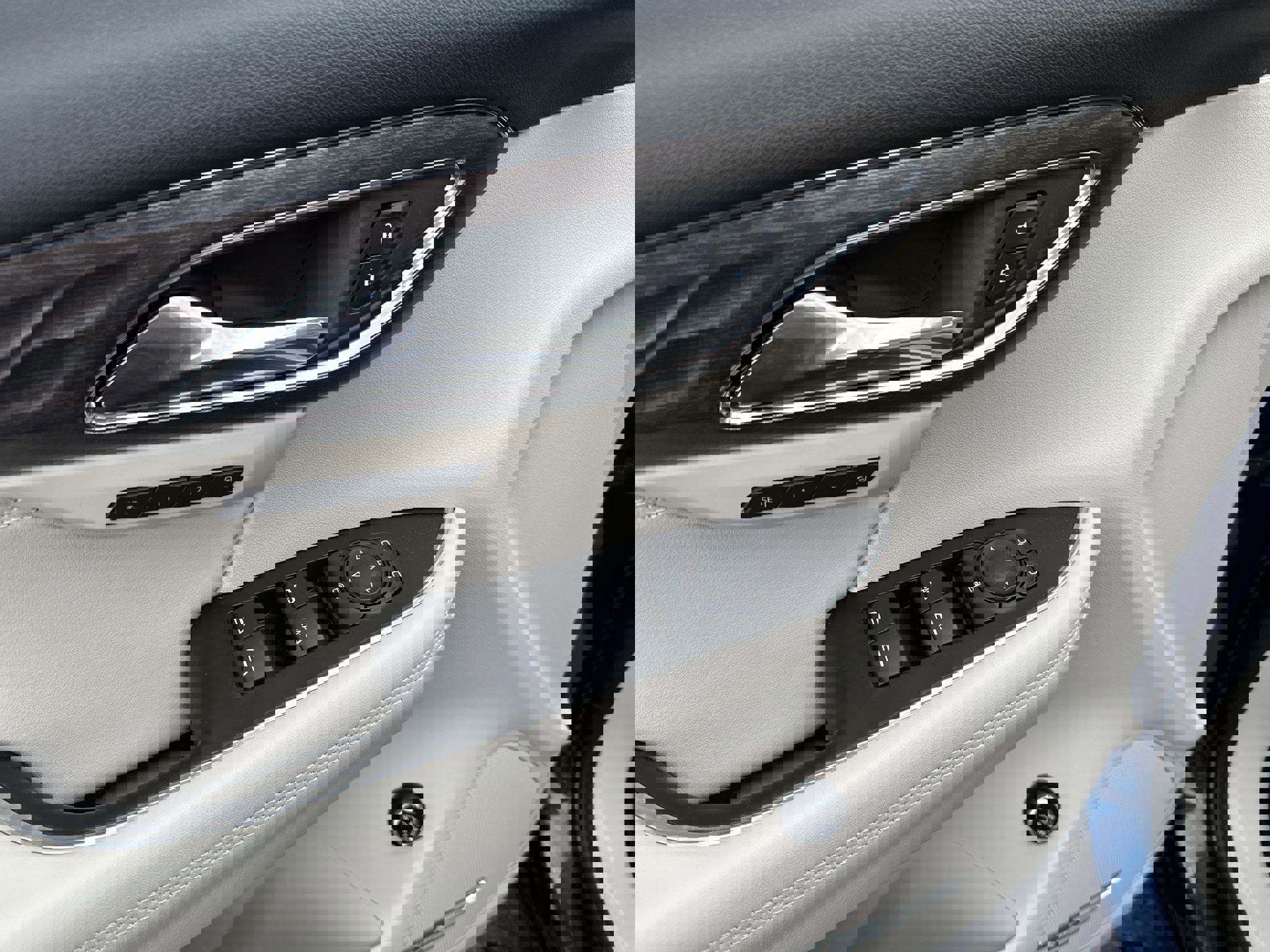 Certified 2023 Buick Envision Avenir image 13