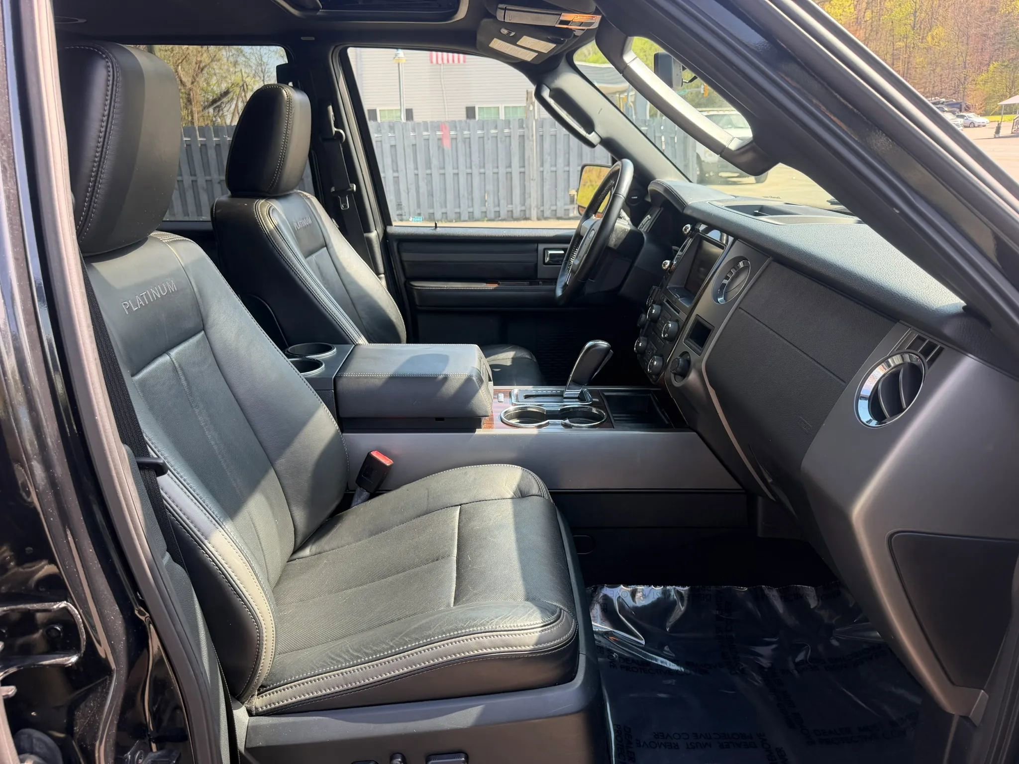 Used 2015 Ford Expedition Platinum image 19