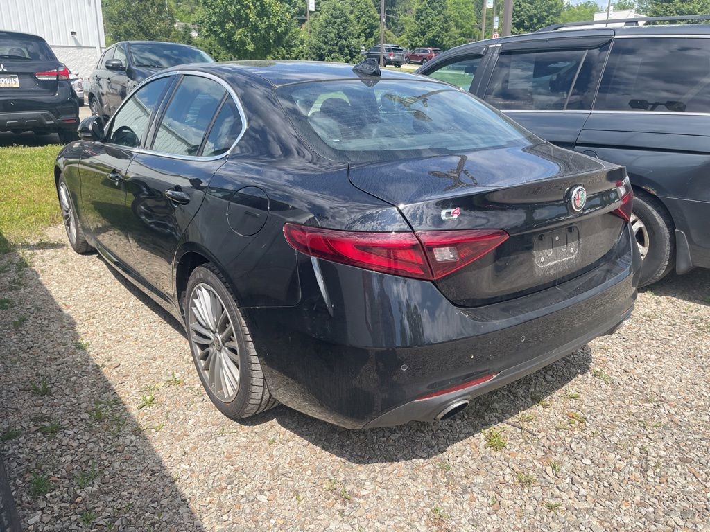Used 2019 Alfa Romeo Giulia Ti w/ Quick Order Package 22X Lusso AWD/4WD image 3