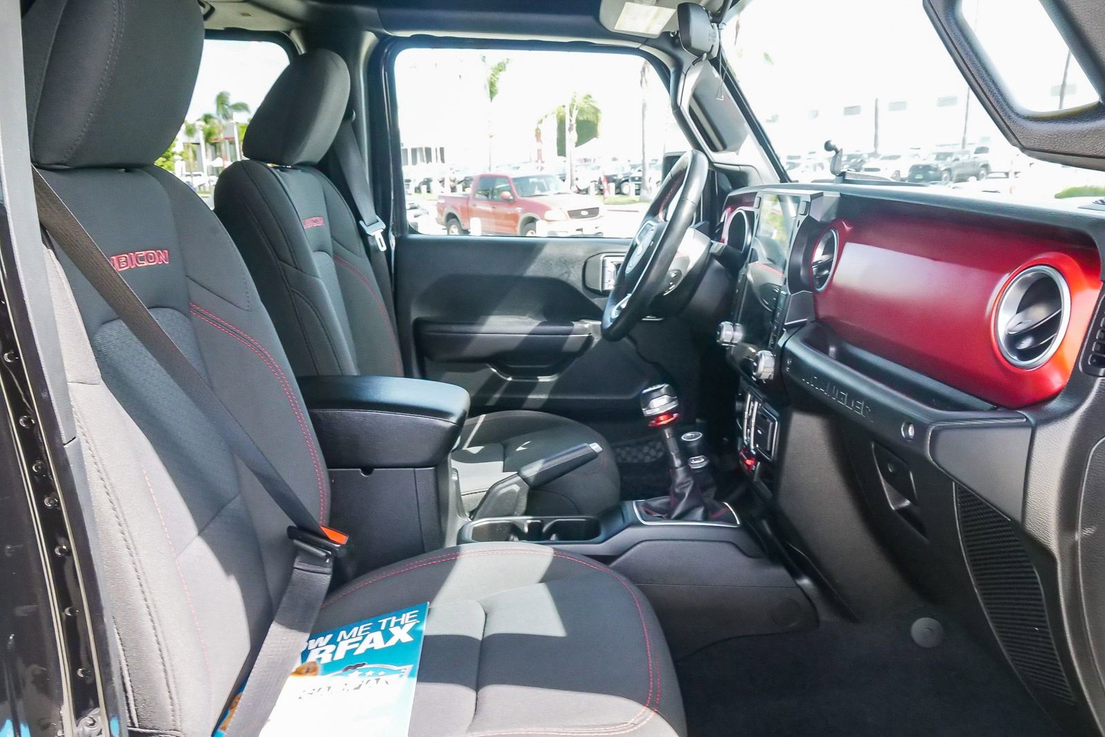 Used 2019 Jeep Wrangler Unlimited Rubicon w/ Cold Weather Group image 16