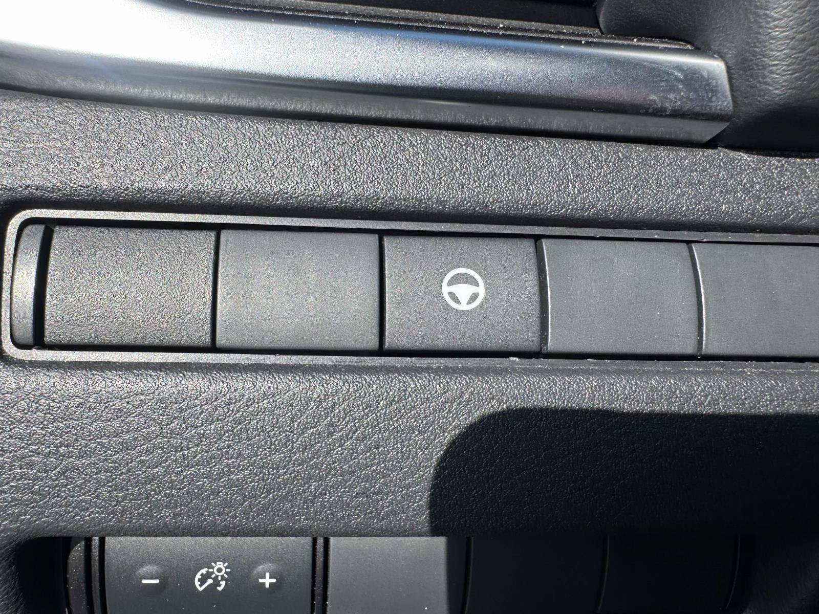 Used 2021 Nissan Rogue SV AWD/4WD image 25
