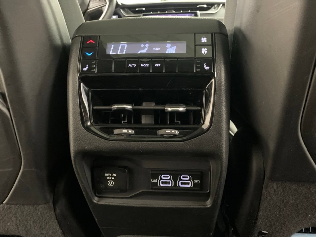 Certified 2021 Jeep Grand Cherokee L Limited RWD image 12