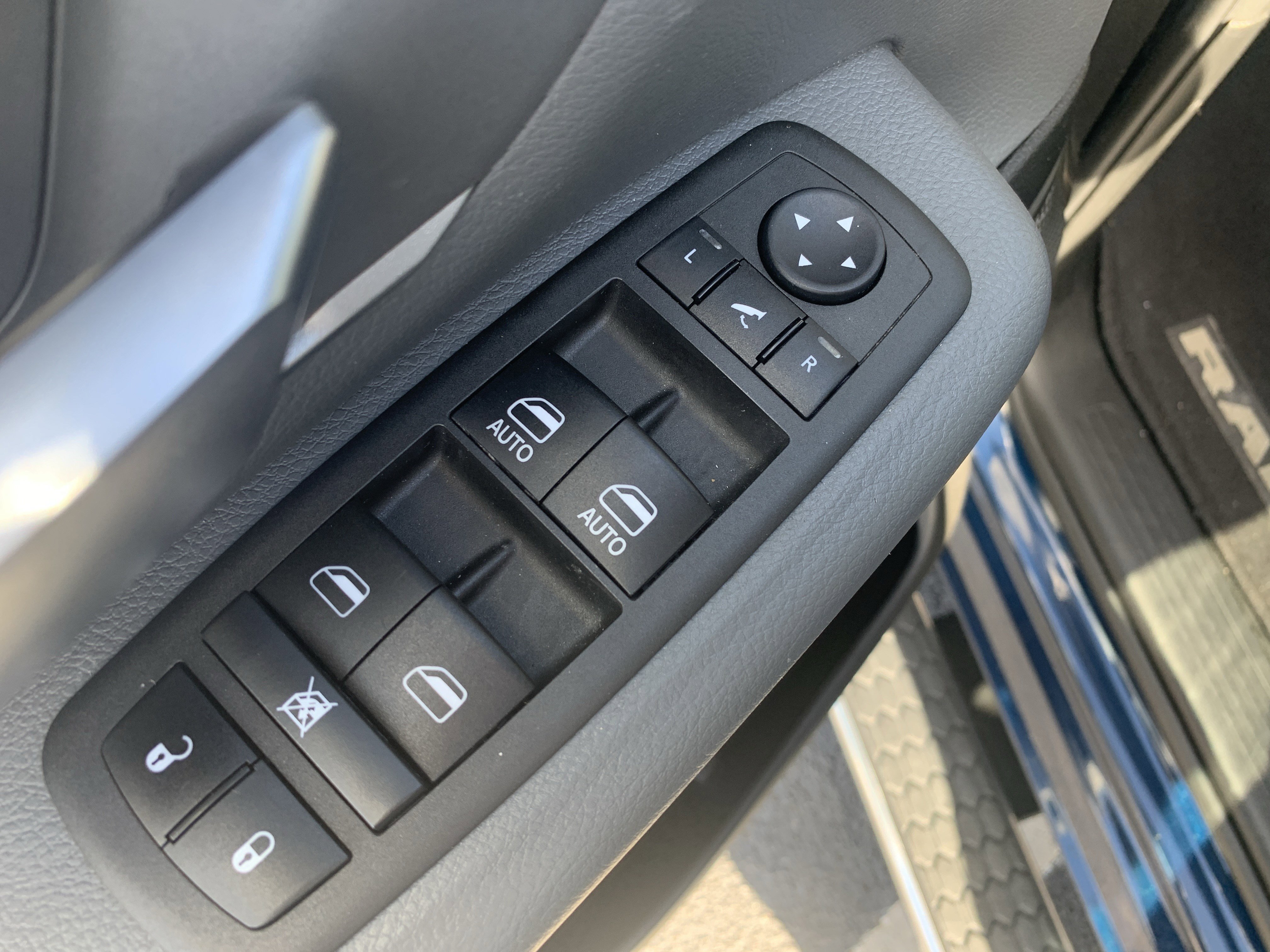Used 2022 RAM 1500 Big Horn AWD/4WD image 24