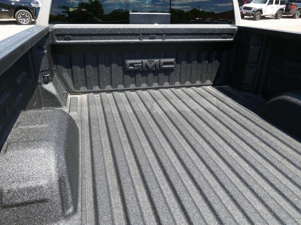 New 2026 GMC Sierra 1500 AT4 w/ AT4 Premium Package AWD/4WD image 8