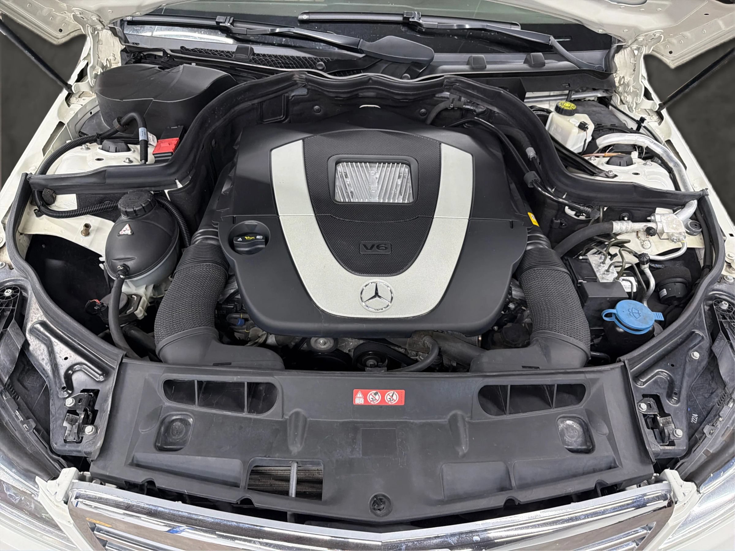 Used 2012 Mercedes-Benz C 300 4MATIC Sedan w/ Multimedia Pkg image 9