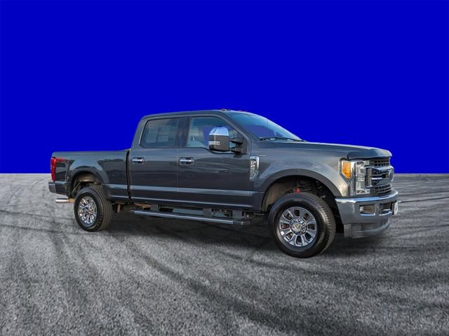 Used 2017 Ford F250 XLT w/ XLT Premium Package image 2