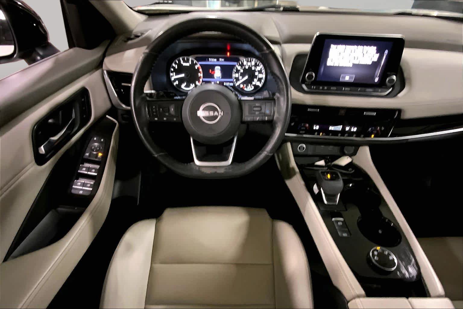 Used 2023 Nissan Rogue SL AWD/4WD image 6