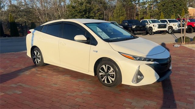 Used 2019 Toyota Prius Prime Advanced image 3