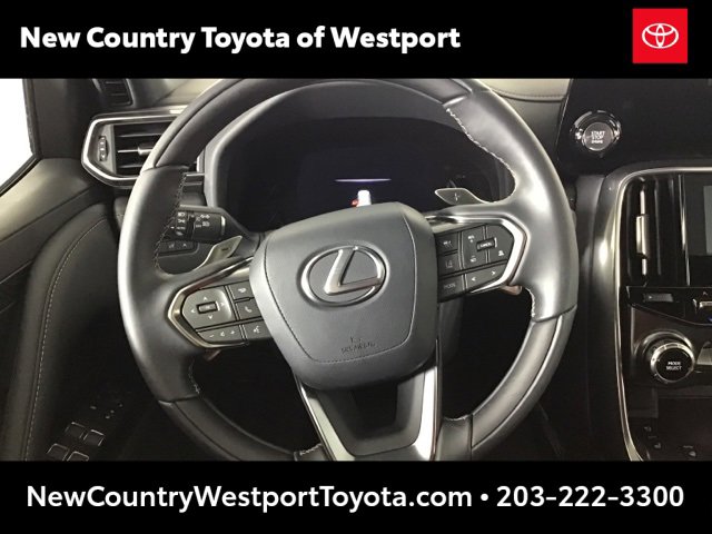 Used 2024 Lexus LX 600 4WD w/ Luxury Package image 11