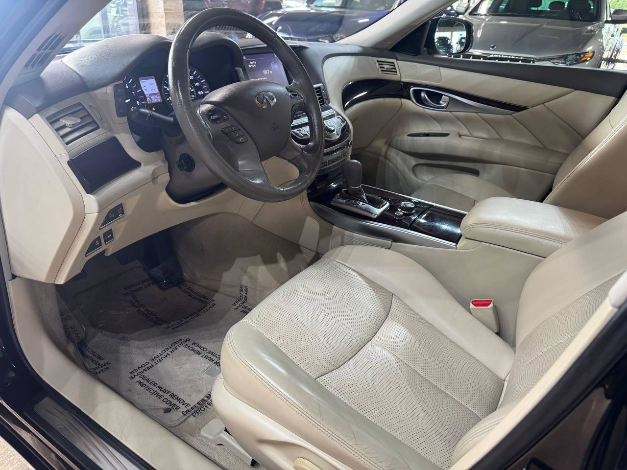Used 2015 INFINITI Q70 L 3.7 w/ Technology Package AWD/4WD image 16
