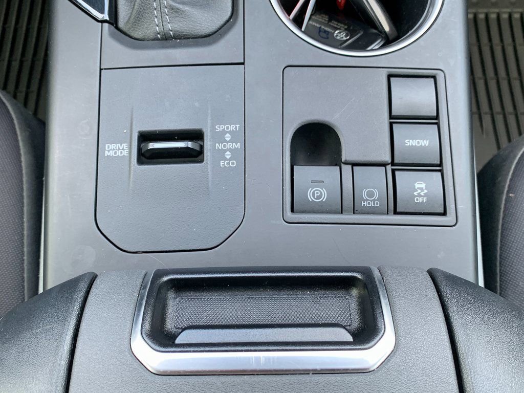Used 2023 Toyota Highlander L image 18