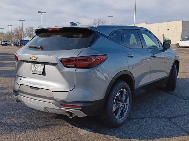 Used 2025 Chevrolet Blazer LT AWD/4WD image 24