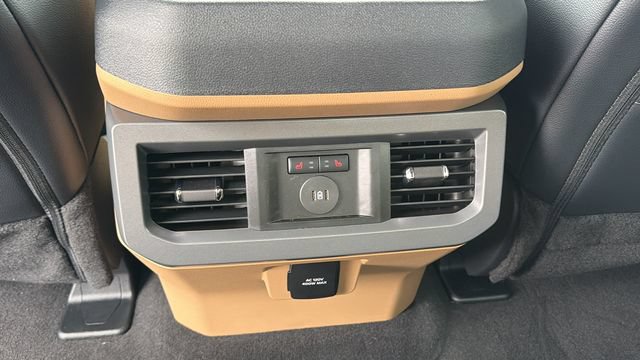 New 2026 Ford F250 Lariat w/ FX4 Off-Road Package AWD/4WD image 16