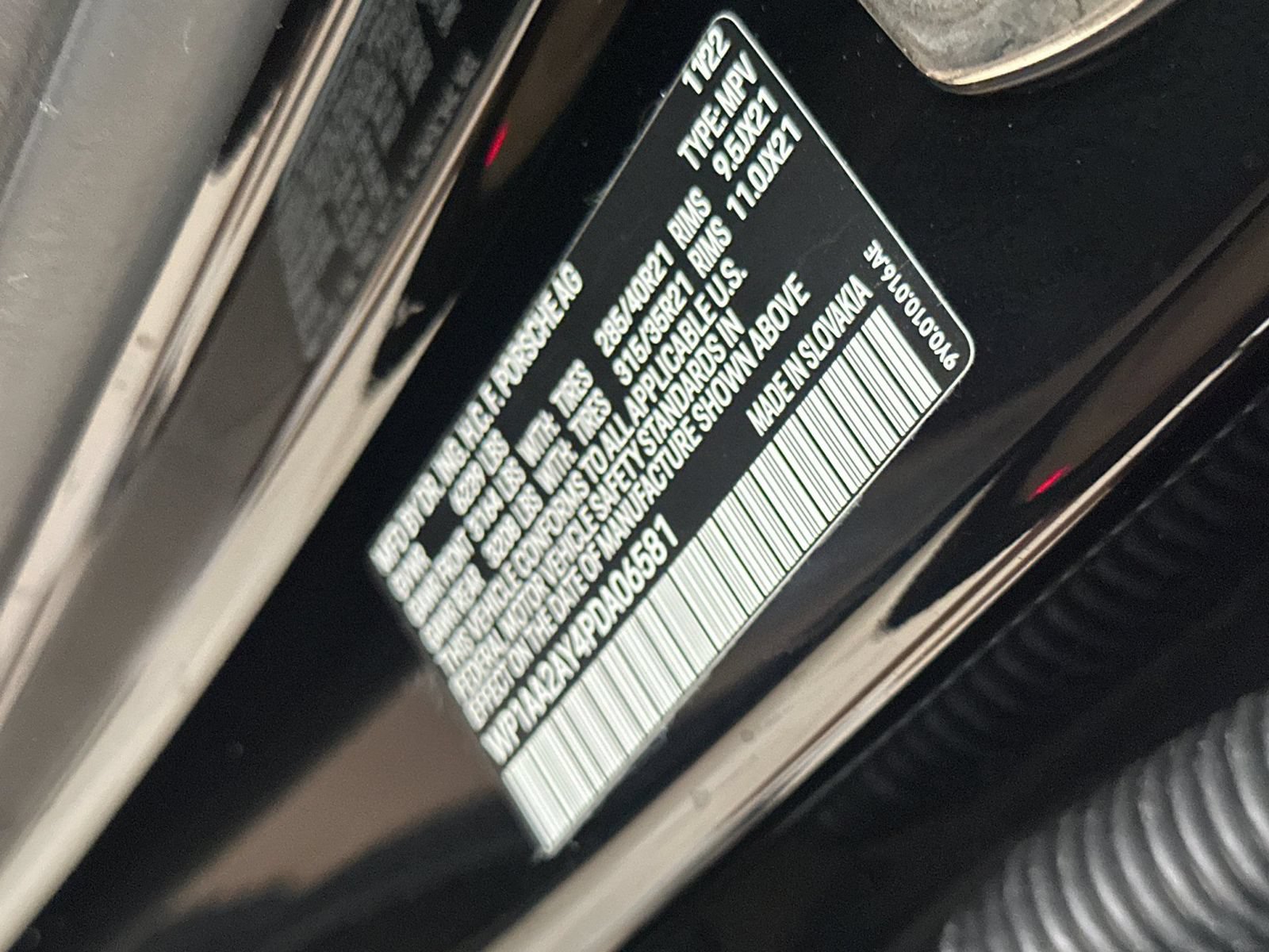 Certified 2023 Porsche Cayenne AWD/4WD image 27