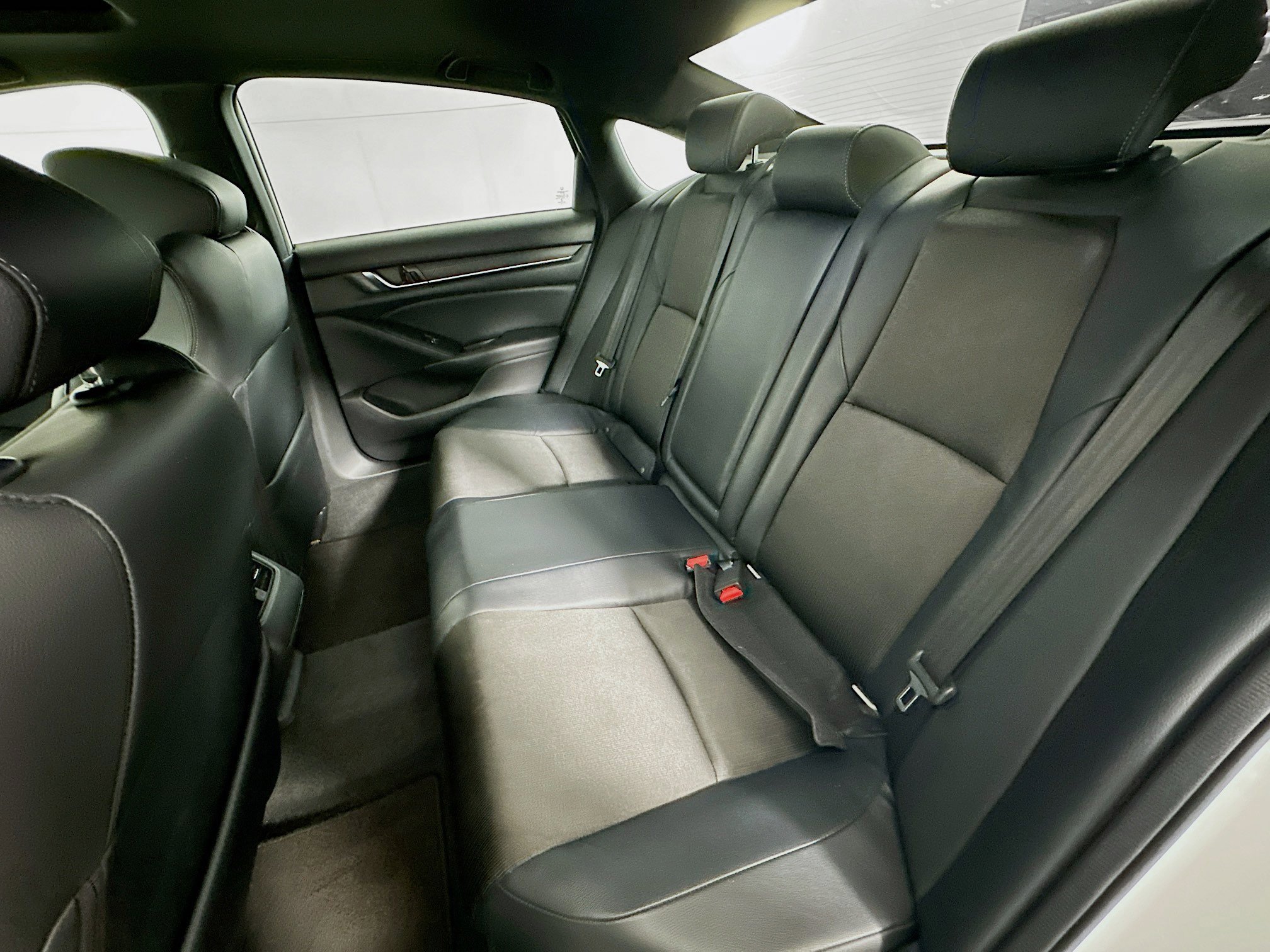 Used 2018 Honda Accord Sport image 26