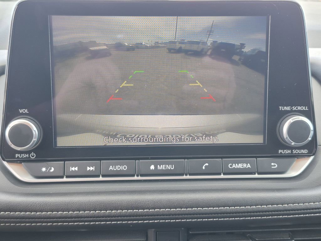 Used 2025 Nissan Rogue SV AWD/4WD image 24