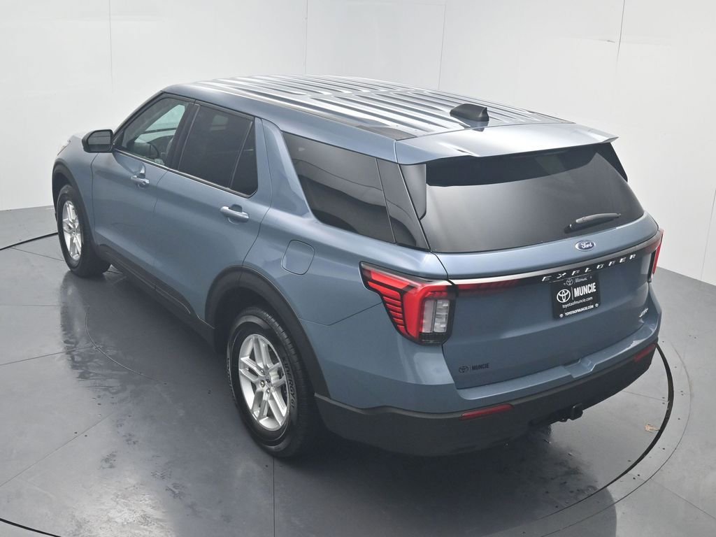 Used 2026 Ford Explorer Active AWD/4WD image 57