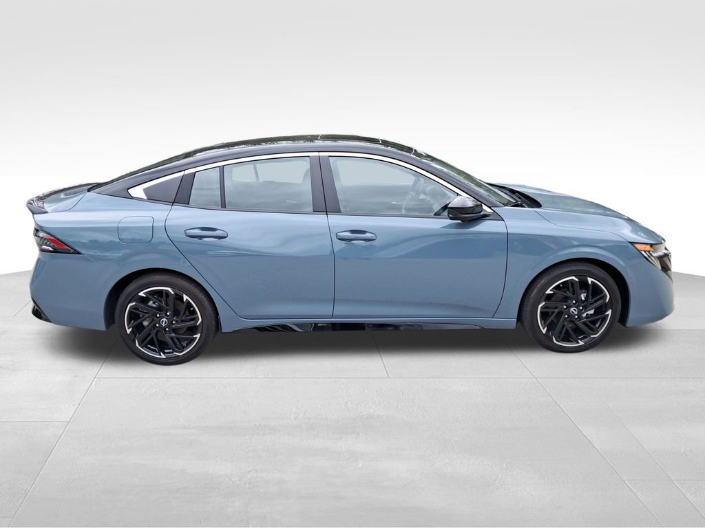 New 2026 Nissan Sentra SR w/ SR Premium Package FWD image 7