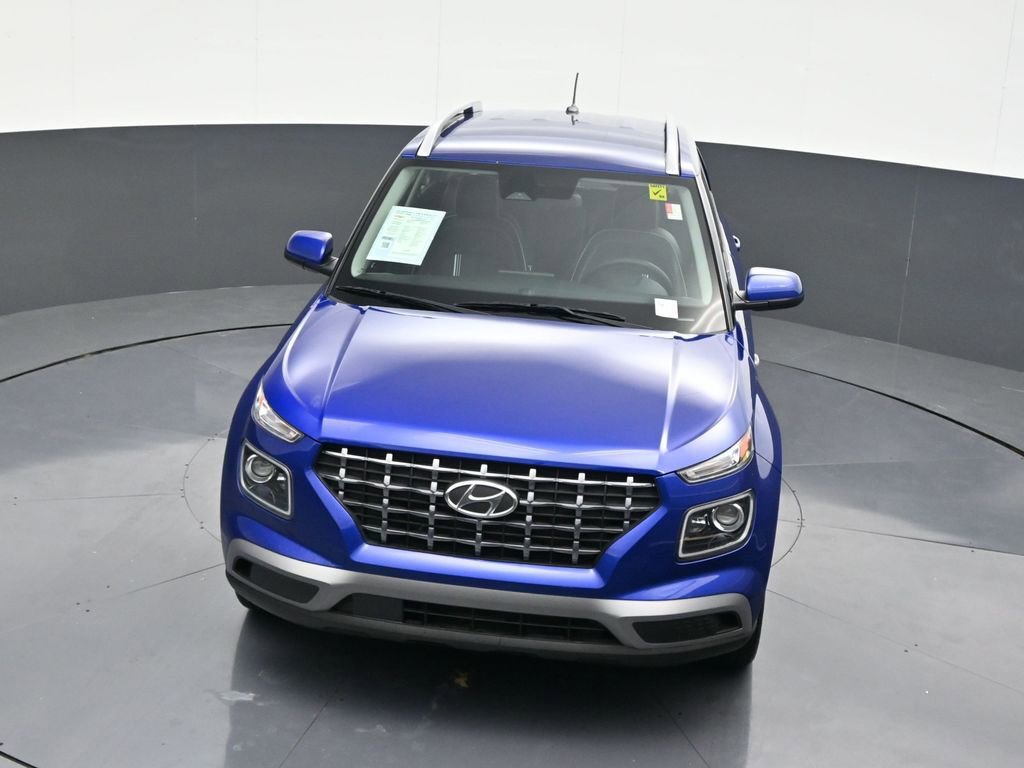 Used 2023 Hyundai Venue Limited image 28
