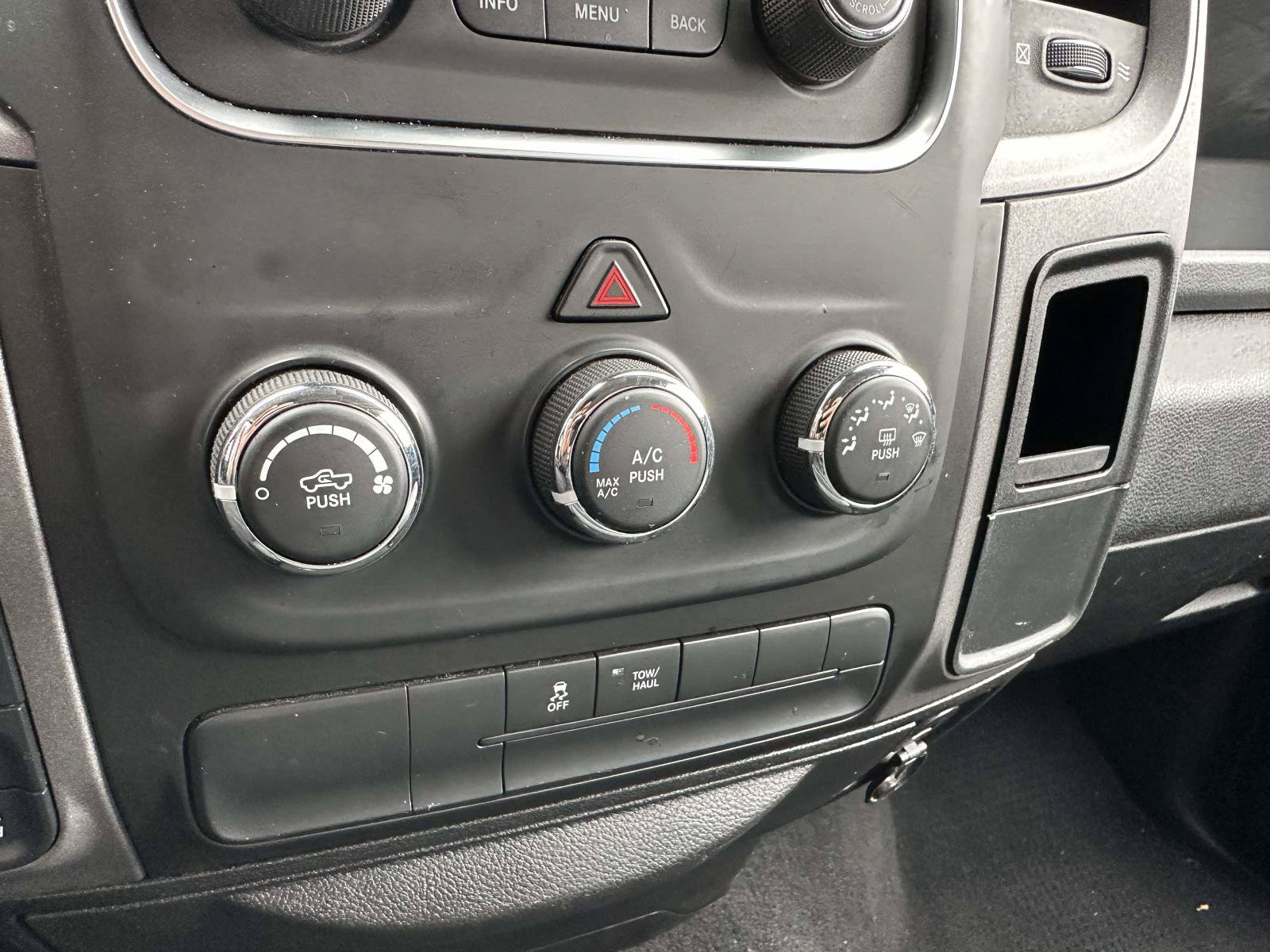 Used 2019 RAM 1500 Express AWD/4WD image 21