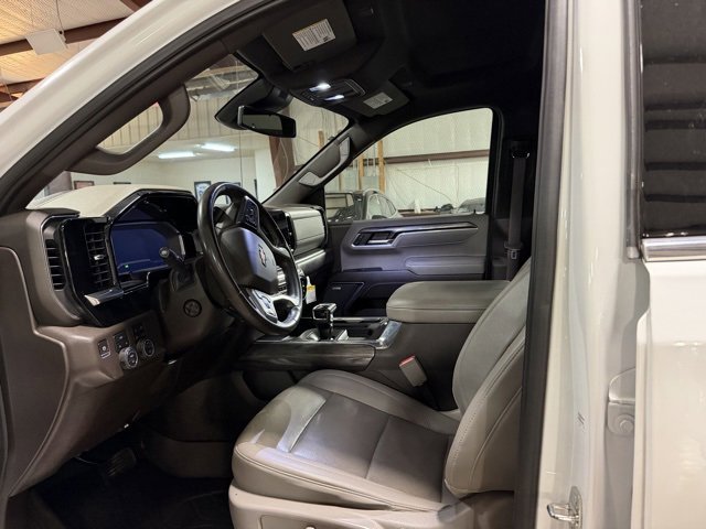 Used 2024 Chevrolet Silverado 1500 LTZ image 9