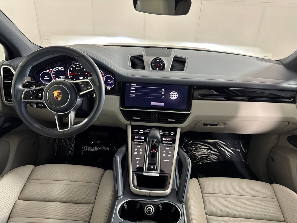 Used 2023 Porsche Cayenne AWD/4WD image 14