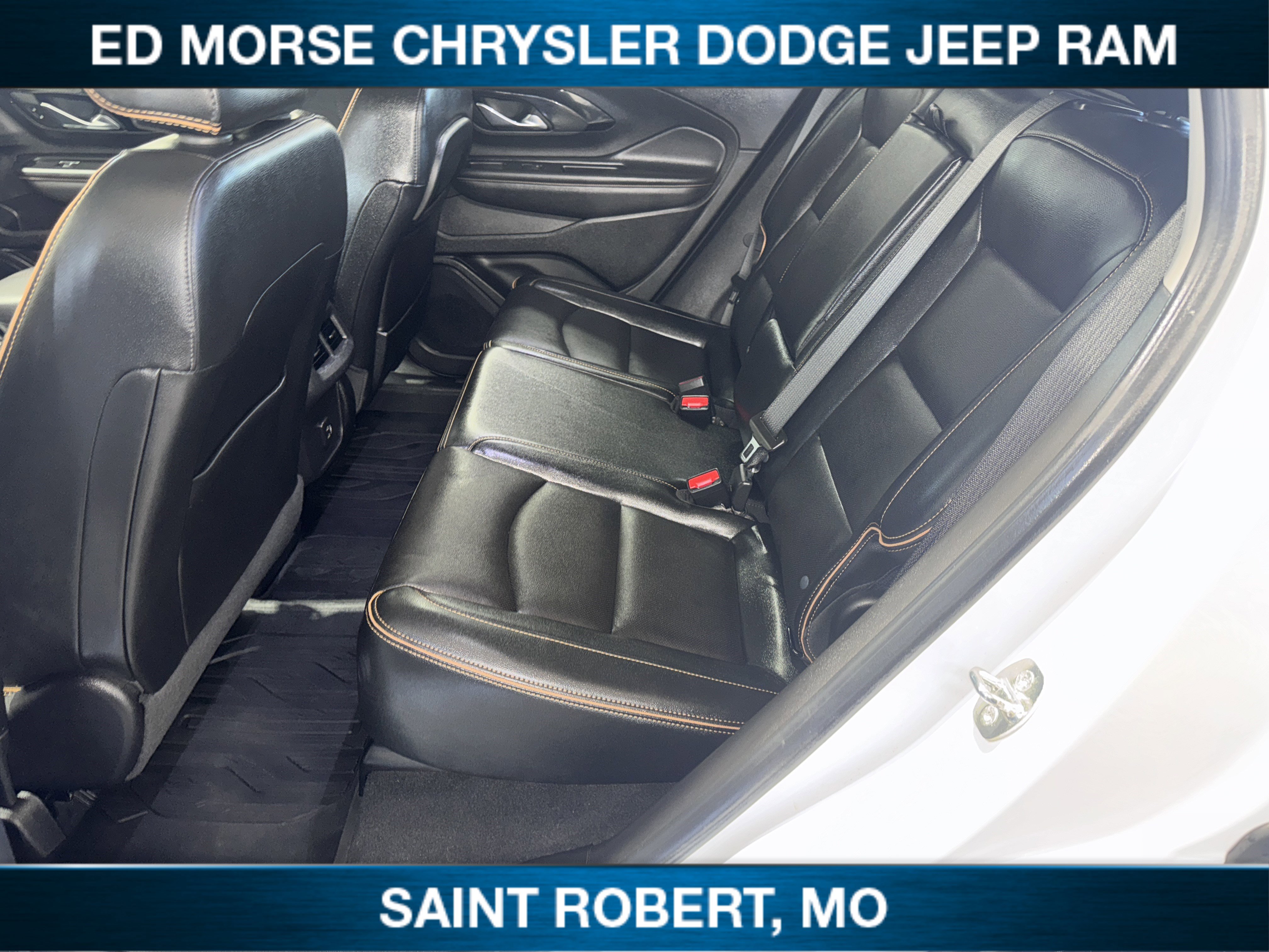 Used 2024 GMC Terrain AT4 image 29