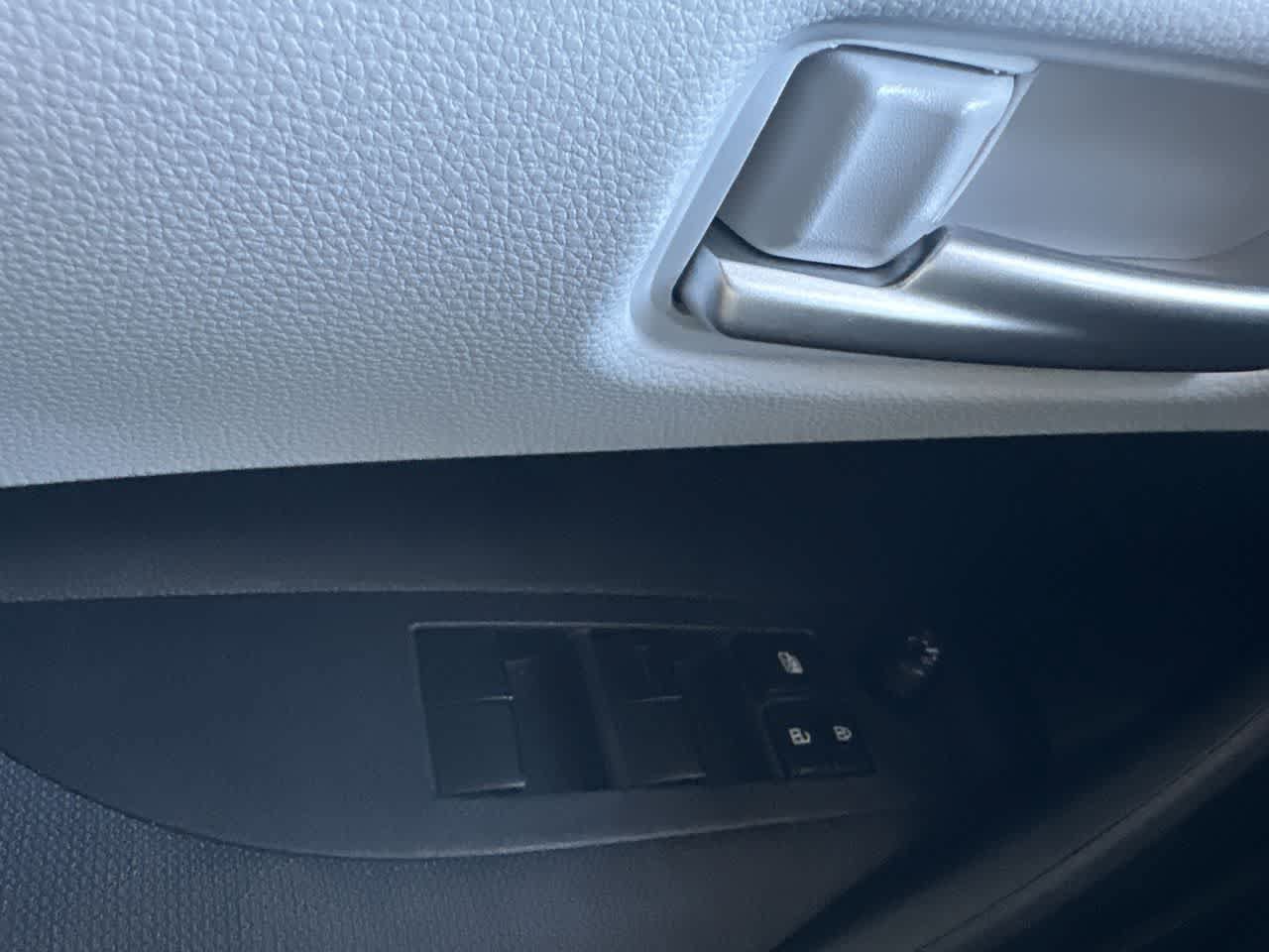 Used 2026 Toyota Corolla SE FWD image 17