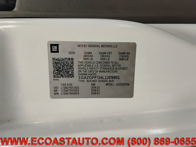 Used 2020 Chevrolet Express 3500 LT w/ LT Preferred Equipment Group RWD image 17